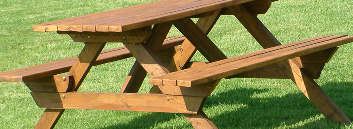 How to stain a picnic table
